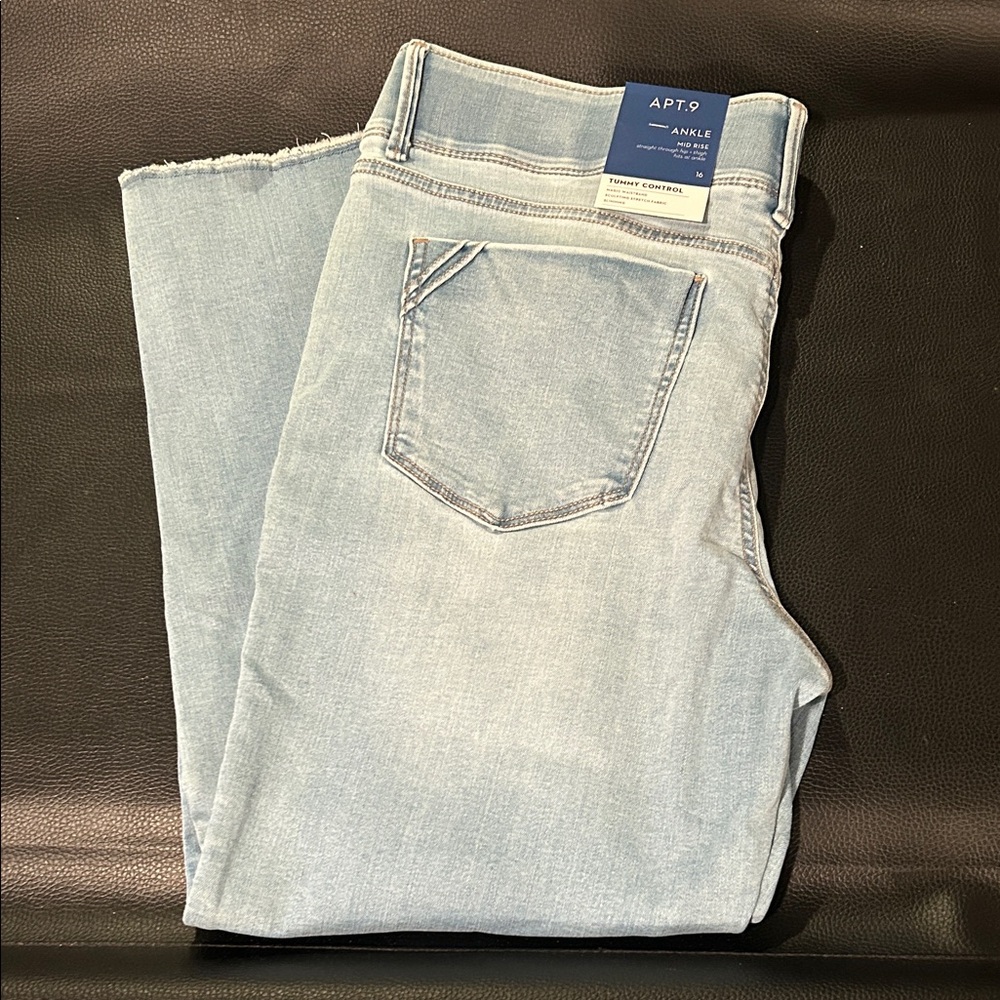 Apt. 9 Light Blue Ankle Jeans